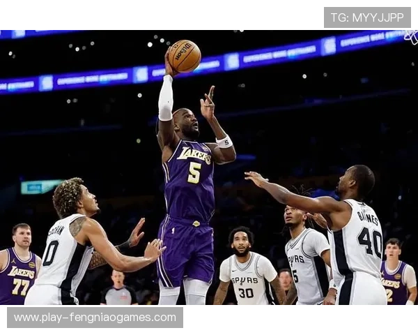 艾顿首回波特兰,湖人开拓者内线对决看点足