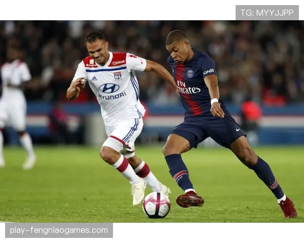 法甲历史回顾：二十年前的今天，里昂提前四轮实现联赛五连冠